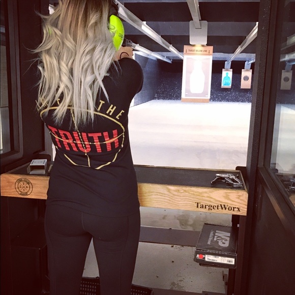 Meet Your Posher, Trisha! - Picture 6 of 10